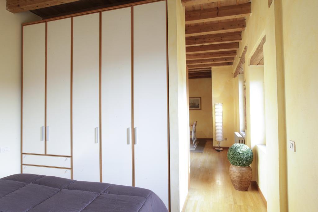 Apartmán La Corte Antica Bergamo Pokoj fotografie