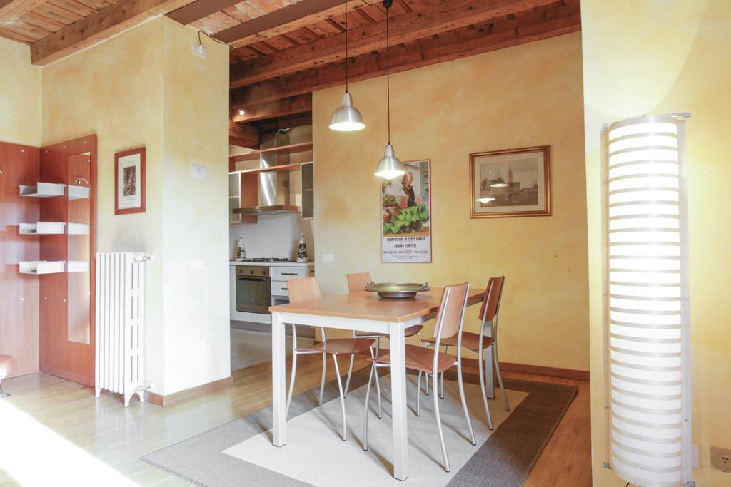 Apartmán La Corte Antica Bergamo Pokoj fotografie