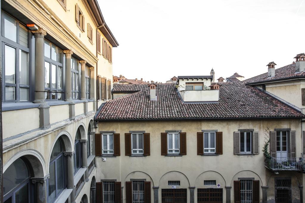 Apartmán La Corte Antica Bergamo Pokoj fotografie