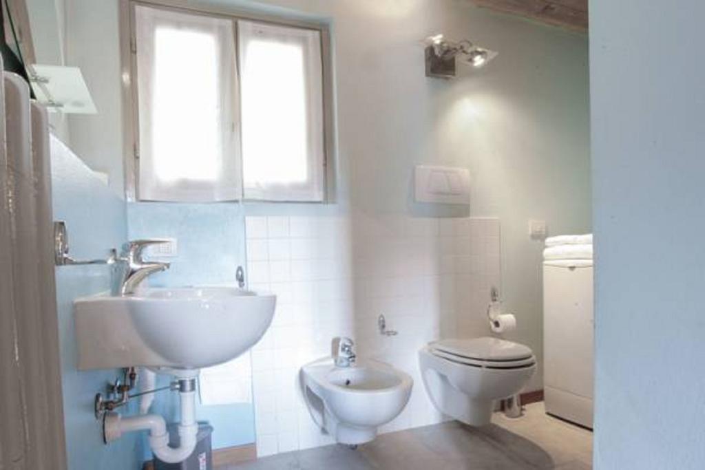 Apartmán La Corte Antica Bergamo Pokoj fotografie